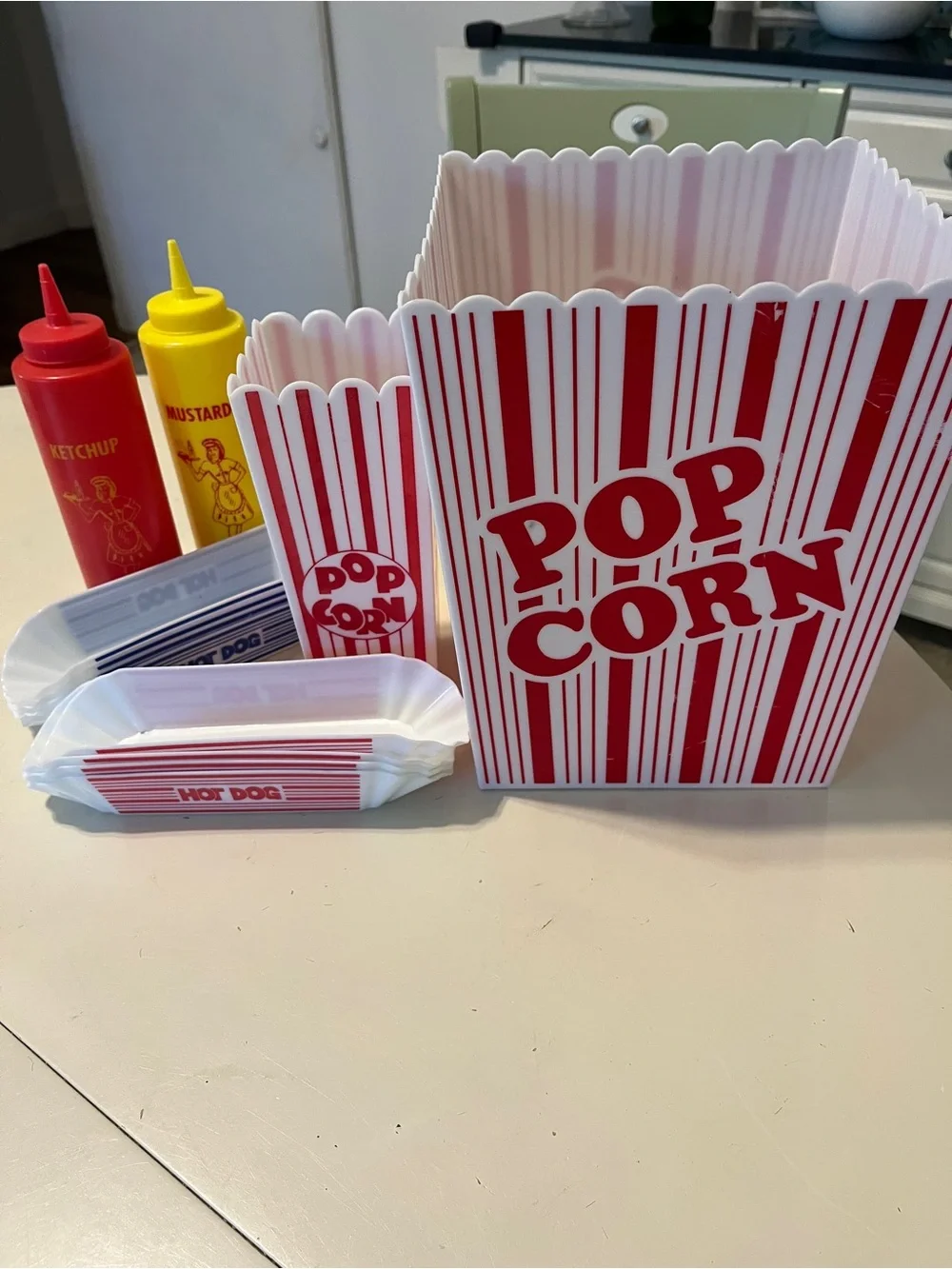 Classic Red & White Popcorn & Hot Dog Party Set - Unbranded